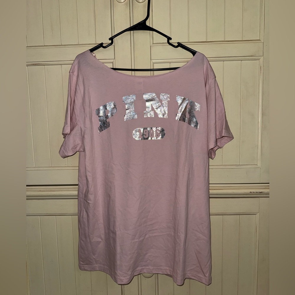 PINK Victoria's Secret Light Pink Campus Tee graphic silver foil off shoulder M - Picture 3 of 4